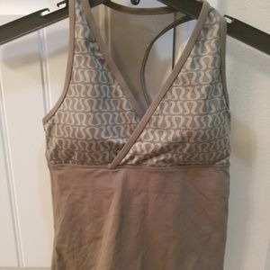 Lululemon size 8 workout tank olive green